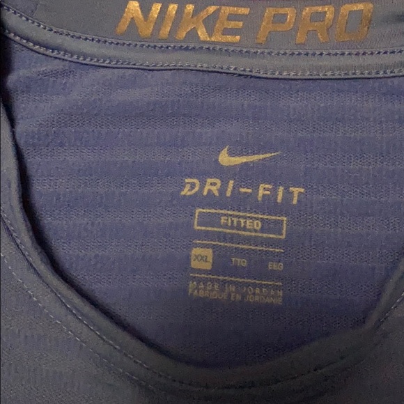 Nike Pro , Dri-Fit (fitted), long sleeve shirt - Picture 2 of 3